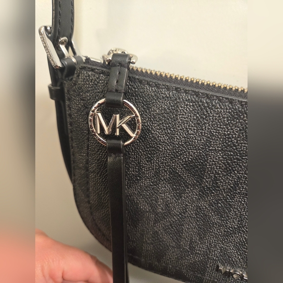 Michael Kors Crossbody Bag - Picture 4 of 6